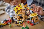LEGO® City Pizza Delivery Experience With Vehicles (60496) (7)