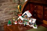 LEGO Icons Santa's Post Office (10339) (14)