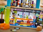 LEGO Friends Comic Book & Game Store (42674) (7)