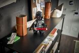 LEGO® Star Wars Up-Scaled Darth Vader Minifigure (75461) (7)