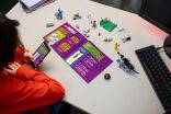 LEGO Fornite Peely & Sparkplug's Camp (77075) (5)