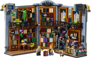 LEGO® Icons Bookstore:Book Nook (11379)