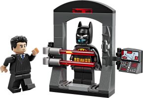LEGO® Super Heroes Batman: Bruce Wayne & The Batsuit Mini Builds (30726)