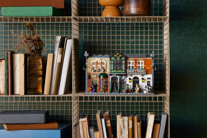 LEGO Icons Sherlock Holmes: Book Nook (10351) (13)