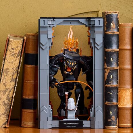 LEGO Icons The Lord Of The Rings: Balrog Book Nook (10367) (2)
