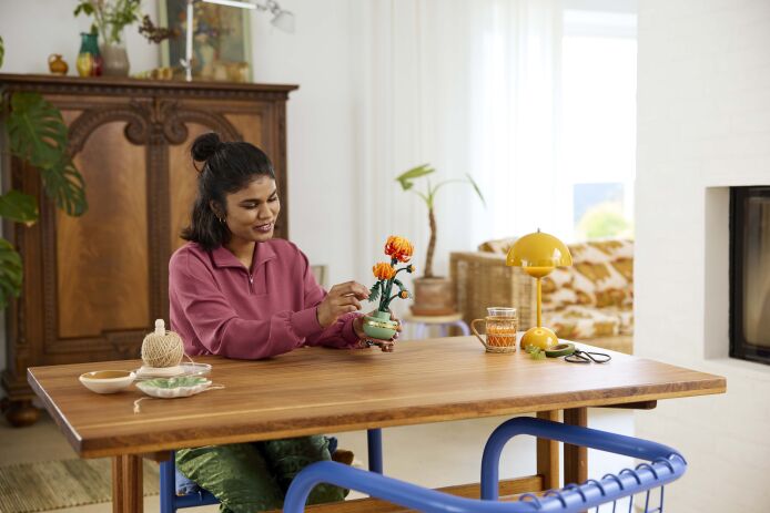 LEGO Icons Botanical Chrysanthemum (10368) (4)