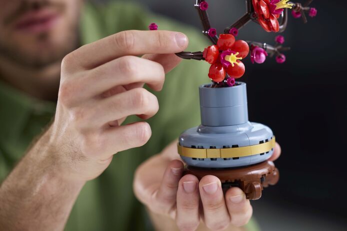 LEGO Icons Botanical Plum Blossom (10369) (5)