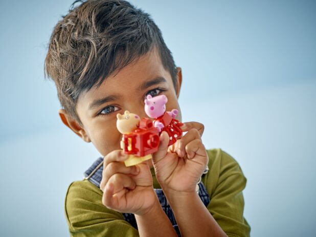 LEGO Duplo Peppa Pig Birthday House (10433) (5)