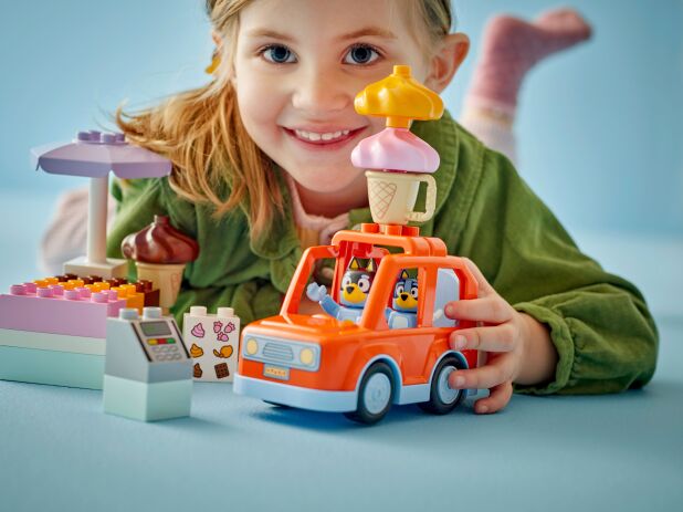 LEGO Duplo Bluey Ice Cream Trip With Bluey (10458) (5)