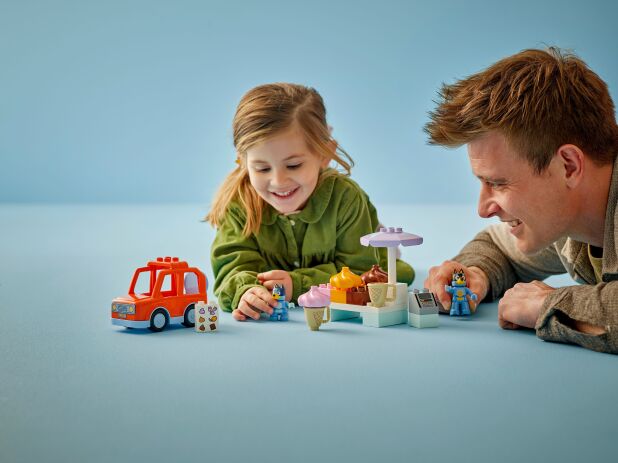 LEGO Duplo Bluey Ice Cream Trip With Bluey (10458) (6)
