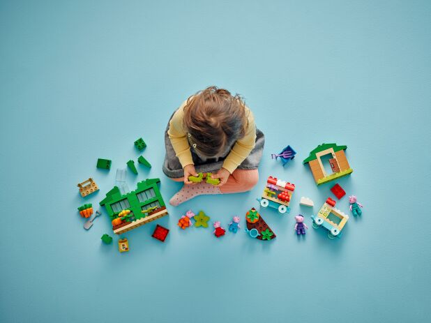 LEGO Duplo Peppa Pig Grandpa Pig's Garden & Greenhouse (10461) (7)