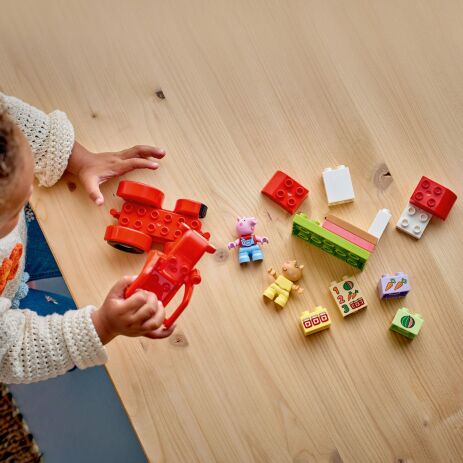 LEGO® DUPLO® Peppa Pig Tractor & Market (10468) (3)