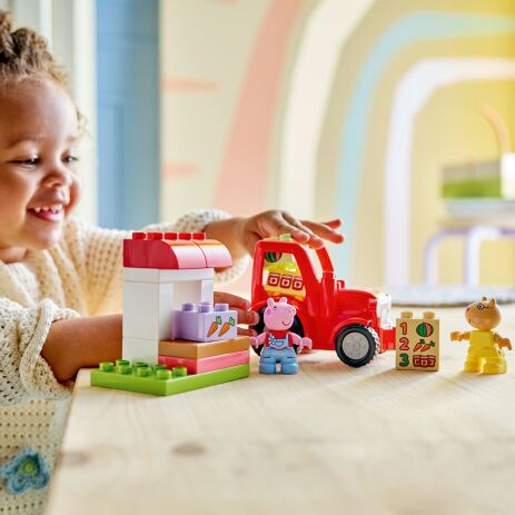 LEGO® DUPLO® Peppa Pig Tractor & Market (10468) (5)