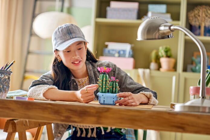 LEGO Botanical Flowering Cactus (11509) (6)