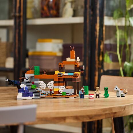 LEGO Minecraft The Badlands Mineshaft (21263) (11)