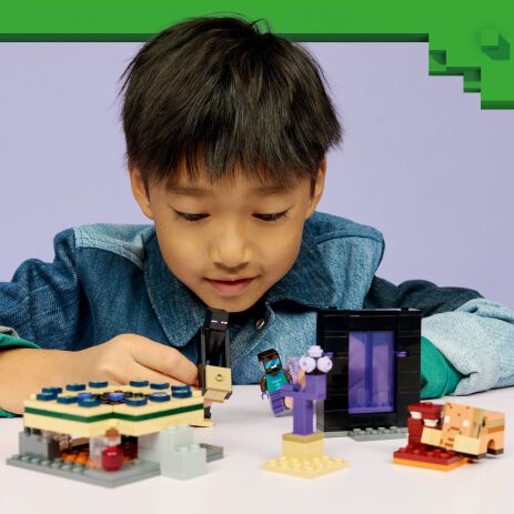 LEGO® Minecraft Nether & End Portal Journey (21584) (4)