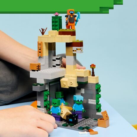 LEGO® Minecraft Zombie Dungeon (21587) (4)