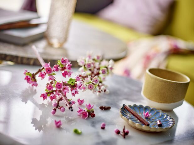 LEGO Botanical Cherry Blossoms (40725) (2)