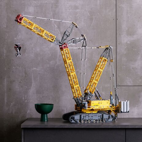 LEGO Technic Liebherr Crawler Crane LR 13000 (42146) (7)