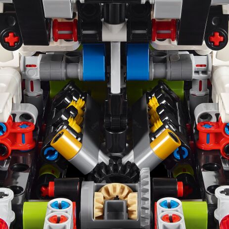 LEGO Technic Koenigsegg Jesko Absolut White Hypercar (42184) (2)