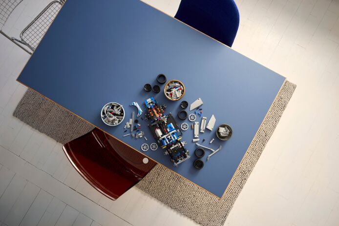 LEGO Technic 2 Fast 2 Furious Nissan Skyline GT-R (R34) (42210) (7)