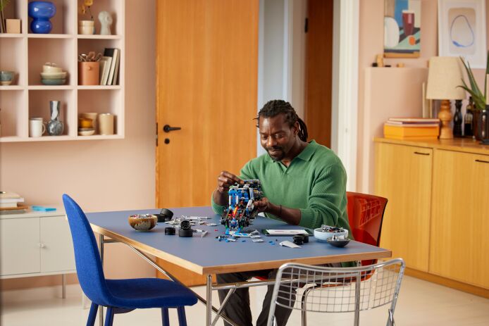 LEGO Technic 2 Fast 2 Furious Nissan Skyline GT-R (R34) (42210) (8)