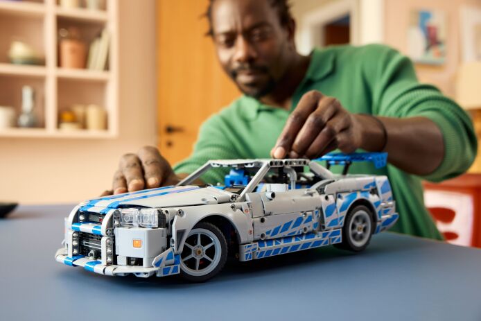 LEGO Technic 2 Fast 2 Furious Nissan Skyline GT-R (R34) (42210) (9)