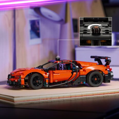 LEGO® Technic Bugatti Chiron Pur Sport Hypercar (42222) (3)
