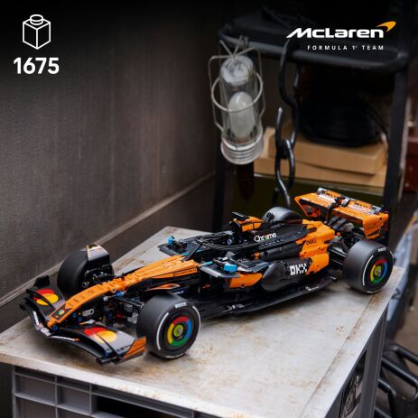 LEGO® Technic McLaren MC39 F1 Car (42228) (2)