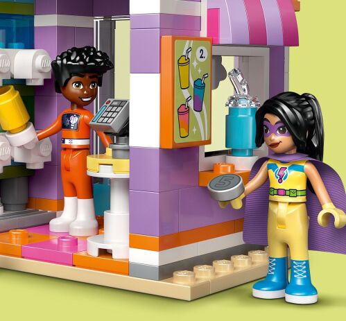 LEGO Friends Comic Book & Game Store (42674) (3)