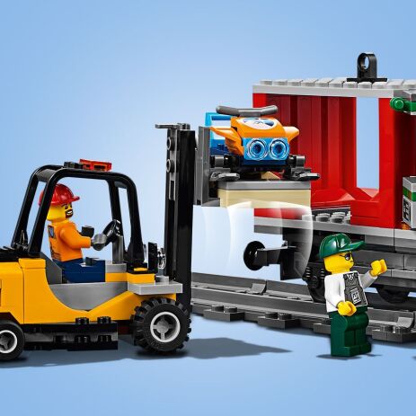 LEGO City Cargo Train (60198) (4)