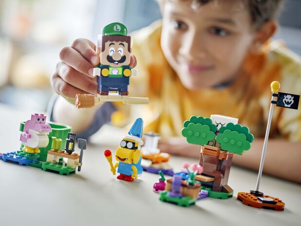 LEGO Super Mario Adventures With Interactive Lego Luigi (71440) (8)
