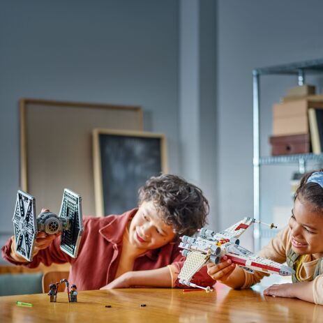 LEGO Star Wars Tie Fighter & X-Wing Mash-Up (75393) (9)