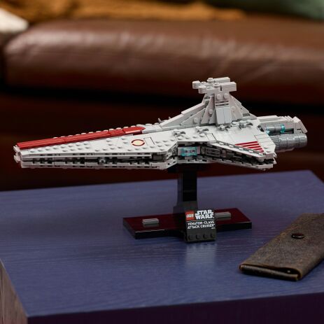 LEGO® Star Wars Venator-Class Attack Cruiser (75441) (5)