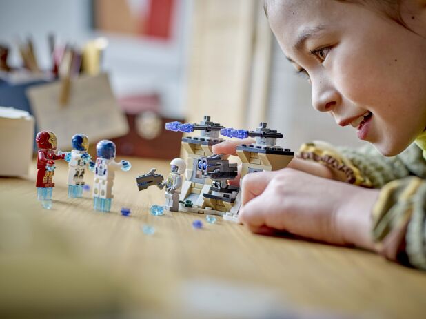 LEGO Super Heroes Iron Man & Iron Legion VS. Hydra Soldier (76288) (9)