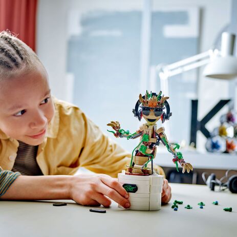 LEGO Super Heroes Dancing Groot (76297) (8)