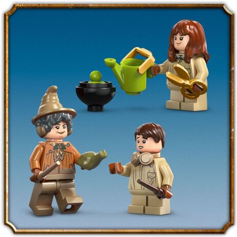 LEGO Harry Potter Hogwarts Castle: Herbology Class (76445) (3)