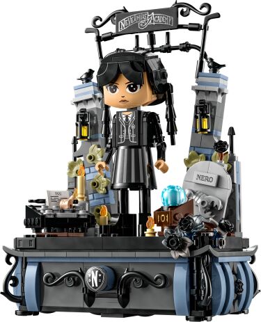 LEGO Wednesday: Wednesday Adam's Figure (76780) (1)