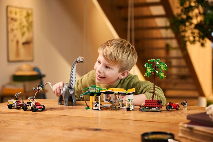 LEGO Jurassic World Raptor & Titanosaurus Tracking Mission (76973) (8)