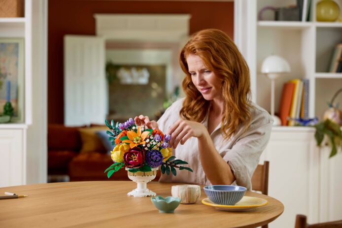 LEGO Botanical Flower Arrangement (10345) (5)