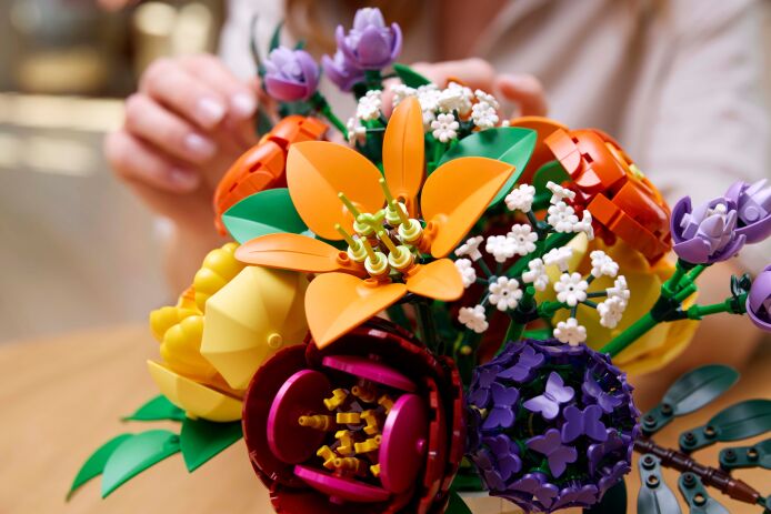LEGO Botanical Flower Arrangement (10345) (6)