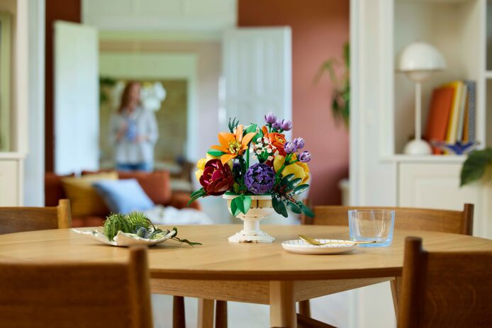 LEGO Botanical Flower Arrangement (10345) (7)