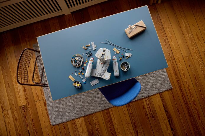 LEGO Icons Star Trek: USS Enterprise NCC 1701-D (10356) (8)