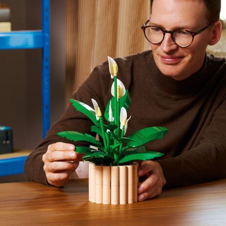 LEGO® Botanicals Peace Lily (11504) (3)