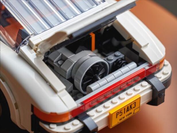 LEGO Icons Porsche 911 (10295) (3)