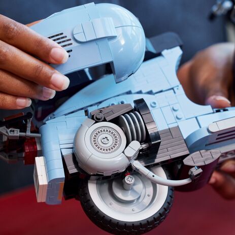 LEGO Icons Vespa 125 (10298) (2)