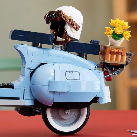 LEGO Icons Vespa 125 (10298) (3)