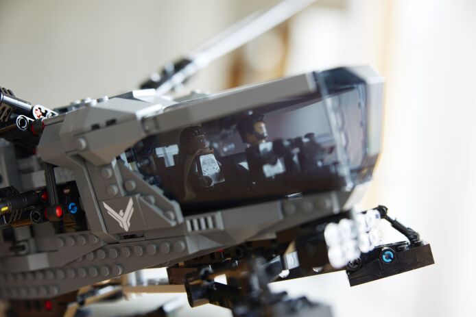 LEGO Icons Dune Atreides Royal Ornithopter (10327) (4)