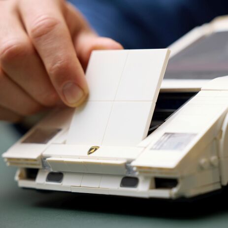 LEGO Icons Lamborghini Countach 5000 Quattrovalvole (10337) (6)
