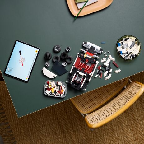 LEGO Icons Lamborghini Countach 5000 Quattrovalvole (10337) (7)